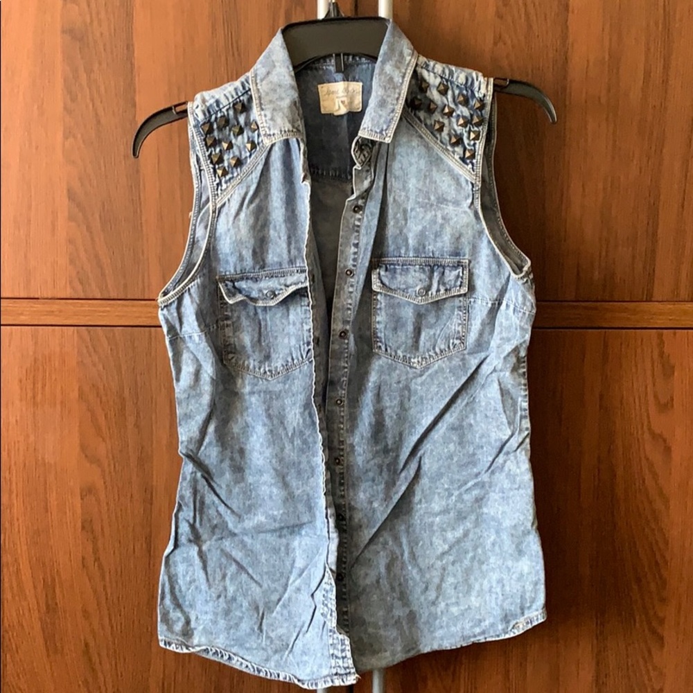 Super soft button tank